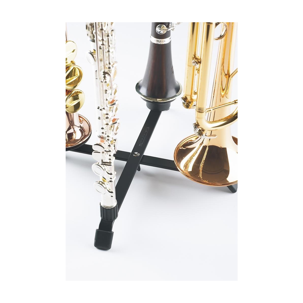 177/10 Kreuzfuss vierfach 4 Kegel schwarz 177/10 Kreuzfuss vierfach 4 Kegel schwarz