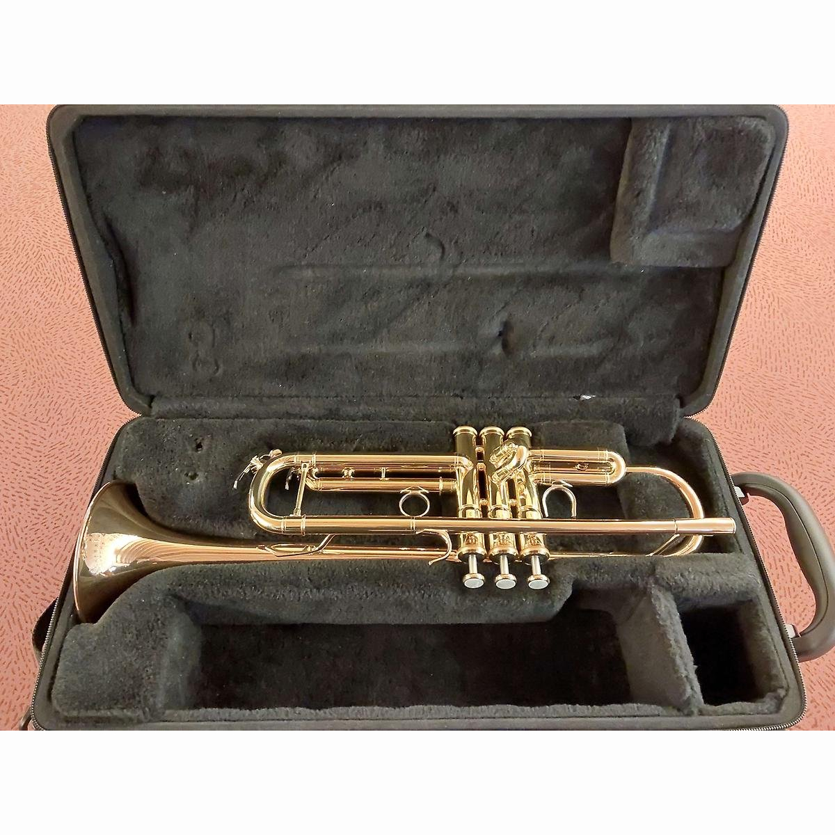 Trompete Yamaha YTR-5335G-II mit Etui